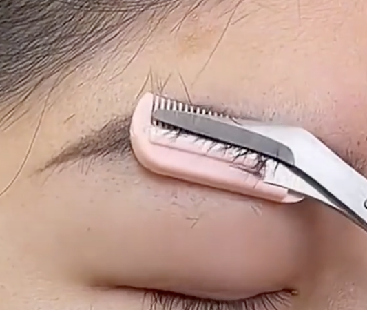 Multi-Use Eyebrow and Facial Razor Set