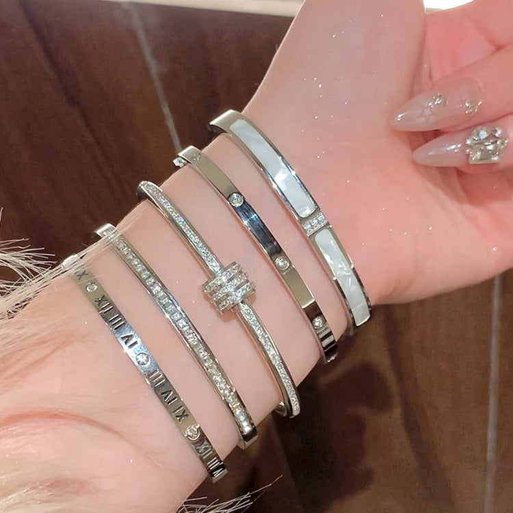 2024 Silver Titanium Bracelet Luxury Rhinestone Design for Couples